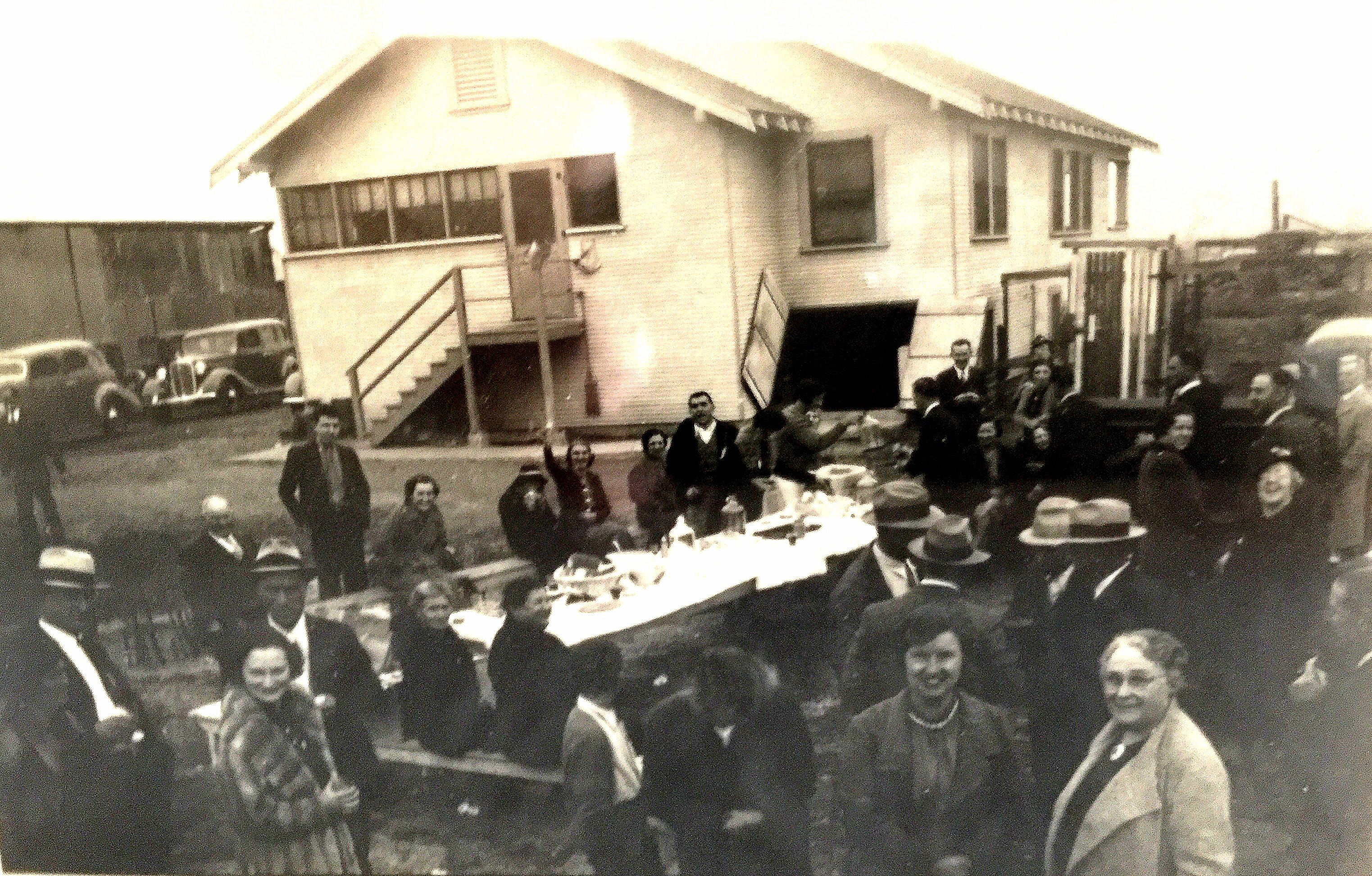Original farmhouse on Guard road - Coldani family gathering